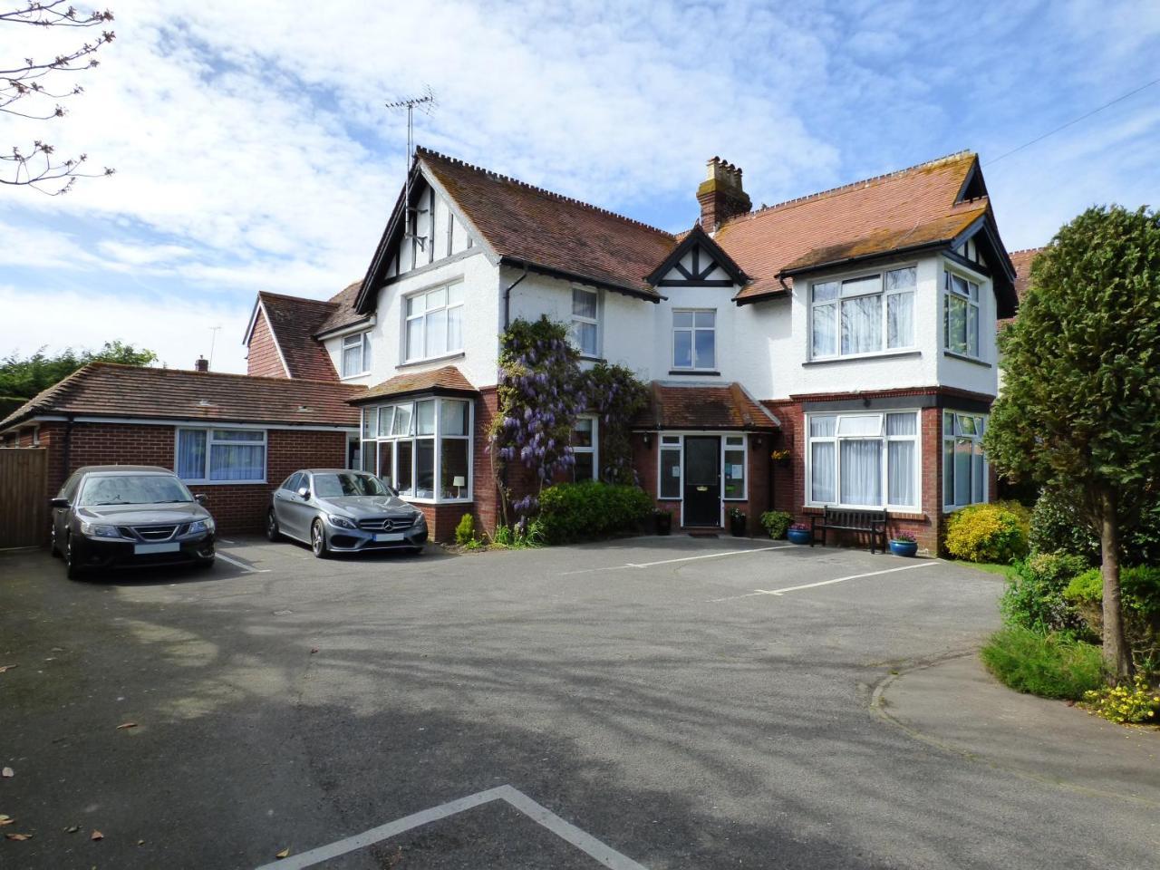 Kenmore Guest House Rustington Buitenkant foto