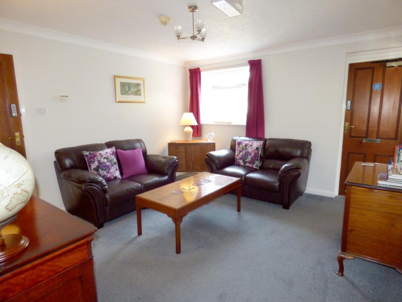 Kenmore Guest House Rustington Buitenkant foto